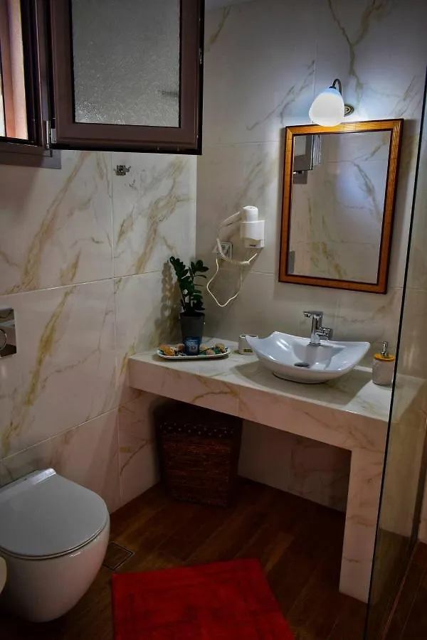 Dolphins House Apartment Lixouri 0*,